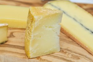 cheese board ideas which cheeses to buy how to castel viel